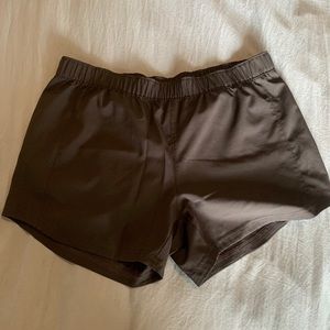 Columbia womens Shorts- Medium